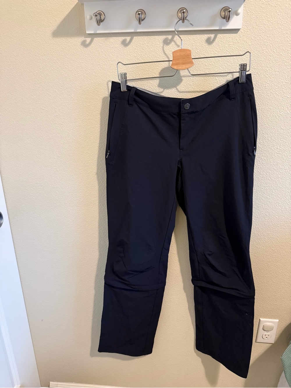 REI Women's Black Straight-Leg Outdoor Pants